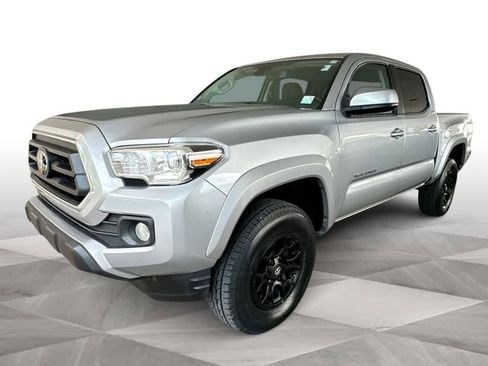 Used 2021 Toyota Tacoma SR5 RWD image 4