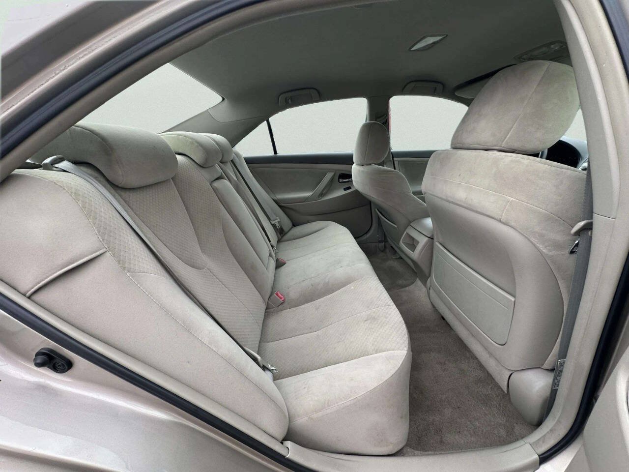 Used 2009 Toyota Camry LE FWD image 18