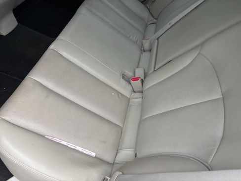 Used 2013 Subaru Legacy 2.5i Limited AWD/4WD image 16