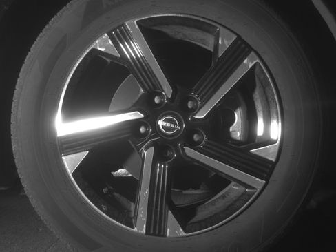 Used 2025 Nissan Sentra SV image 13