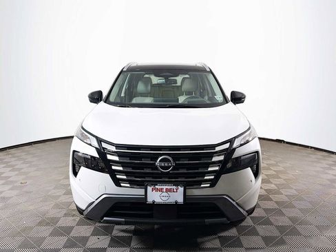 Certified 2025 Nissan Rogue SL w/ Tech Package AWD/4WD image 2