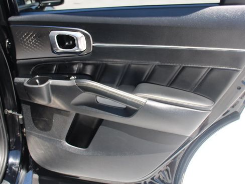 Used 2022 Kia Sorento SX FWD image 16