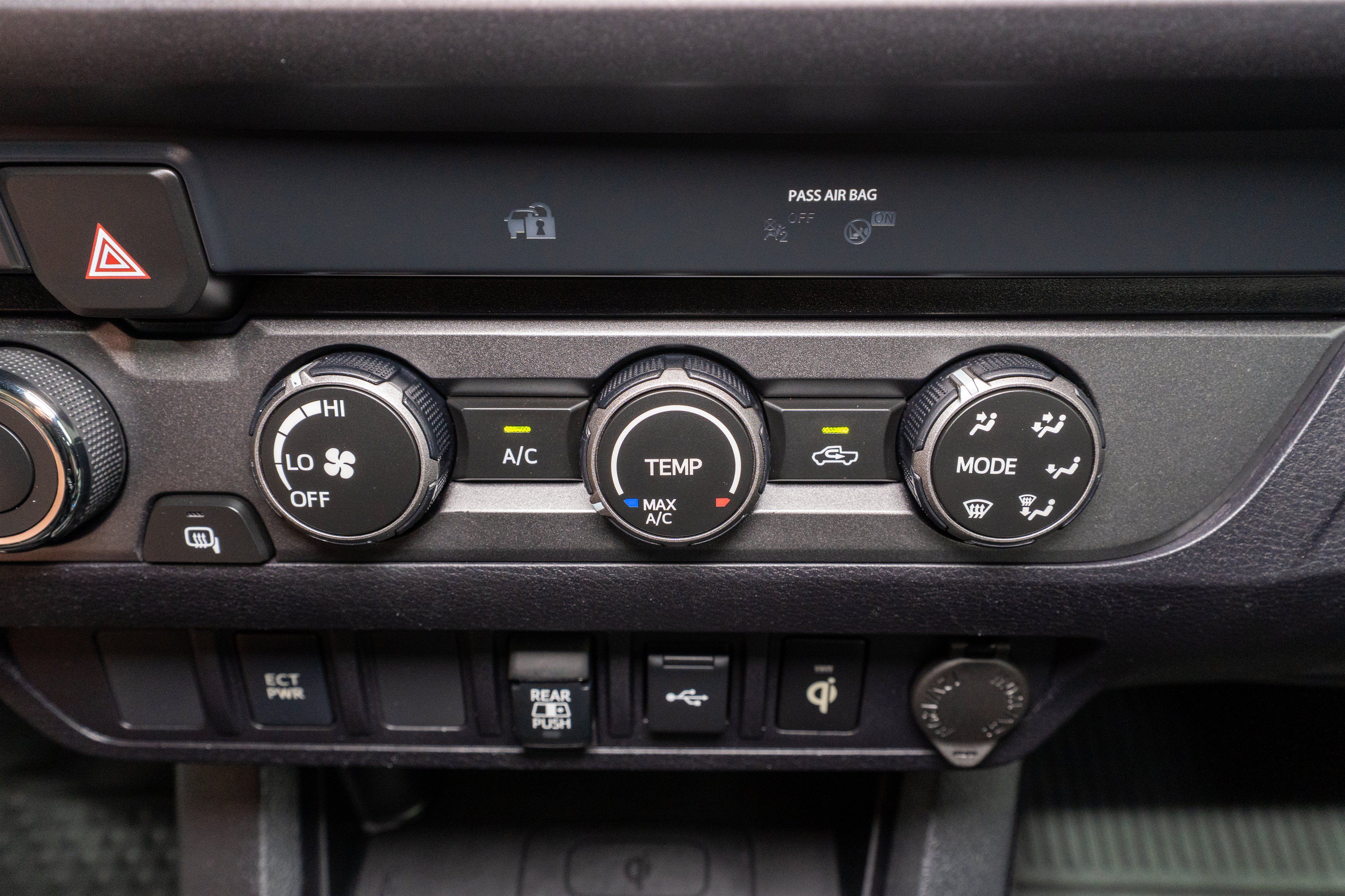 Used 2020 Toyota Tacoma TRD Off-Road AWD/4WD image 20