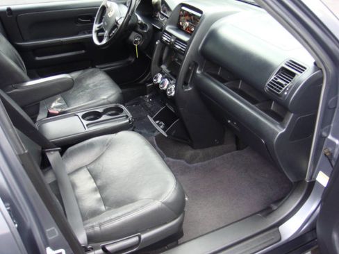 Used 2005 Honda CR-V SE image 11