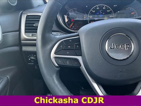 Used 2019 Jeep Grand Cherokee Altitude image 11