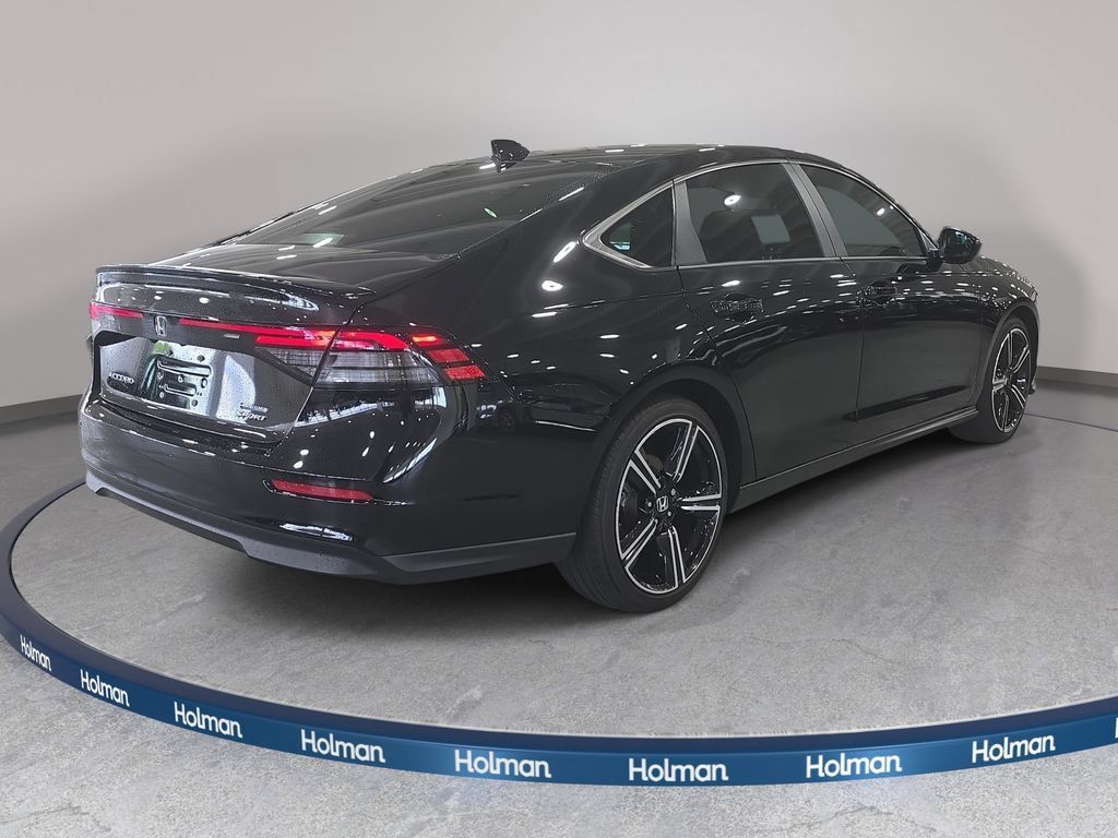 Used 2025 Honda Accord Sport image 6