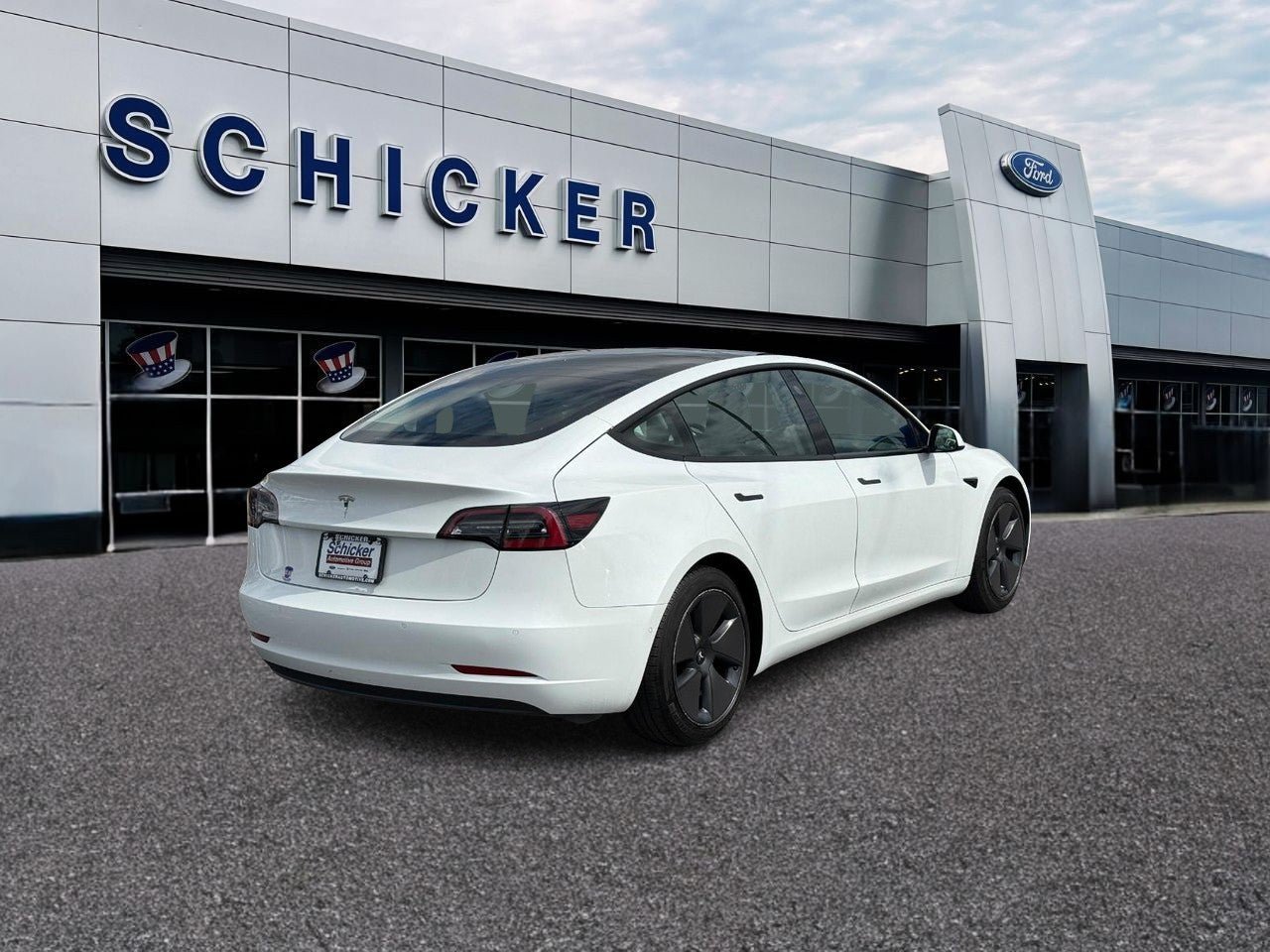 Used 2021 Tesla Model 3 Standard Range Plus RWD image 2