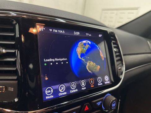 Used 2020 Jeep Grand Cherokee Limited w/ Luxury Group II image 47