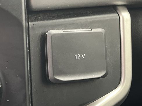 Used 2024 Ford Expedition XLT image 26