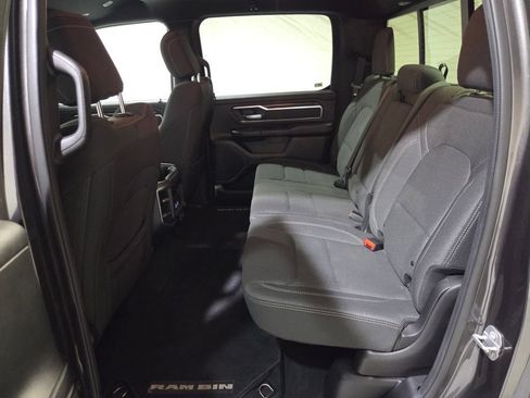 Used 2019 RAM 1500 Big Horn AWD/4WD image 17