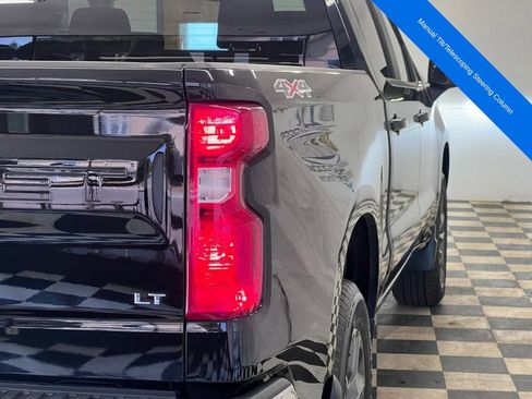 Used 2022 Chevrolet Silverado 1500 LT image 13
