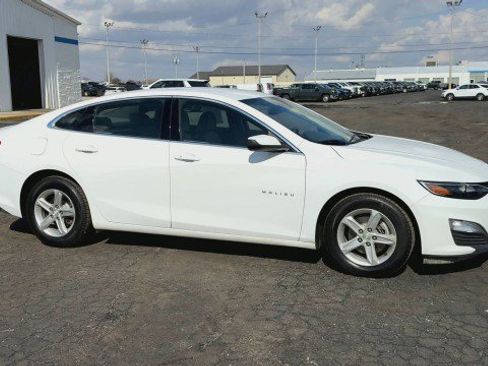Certified 2020 Chevrolet Malibu LS w/ Driver Confidence Package II image 2