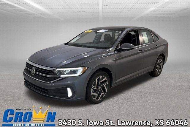 Used 2023 Volkswagen Jetta SEL FWD image 1