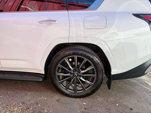 Used 2025 Lexus LX 700h F Sport AWD/4WD image 37