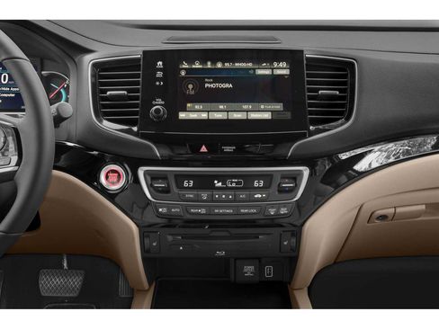 Used 2020 Honda Pilot Touring image 7