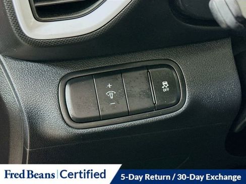 Certified 2025 Hyundai Venue Limited image 12