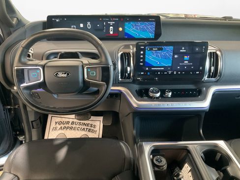 Used 2025 Ford Expedition Max Platinum w/ Stealth Appearance Package AWD/4WD image 10