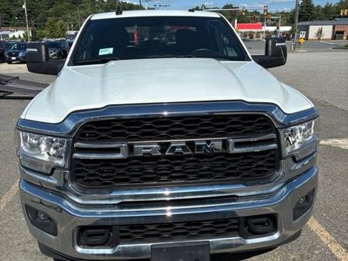 Used 2024 RAM 2500 Tradesman w/ Chrome Appearance Group AWD/4WD image 2