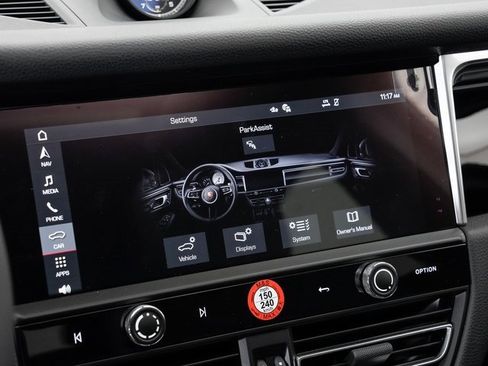 New 2025 Porsche Macan image 19