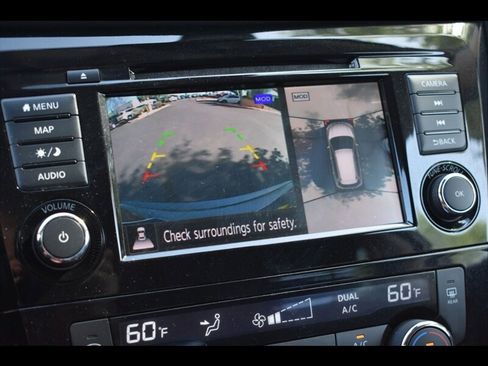 Used 2020 Nissan Rogue SV w/ Premium Package FWD image 11