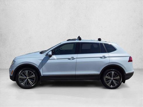 Used 2018 Volkswagen Tiguan SEL AWD/4WD image 9