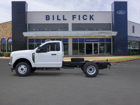 New 2026 Ford F350 XL w/ XL Chrome Package AWD/4WD image 3