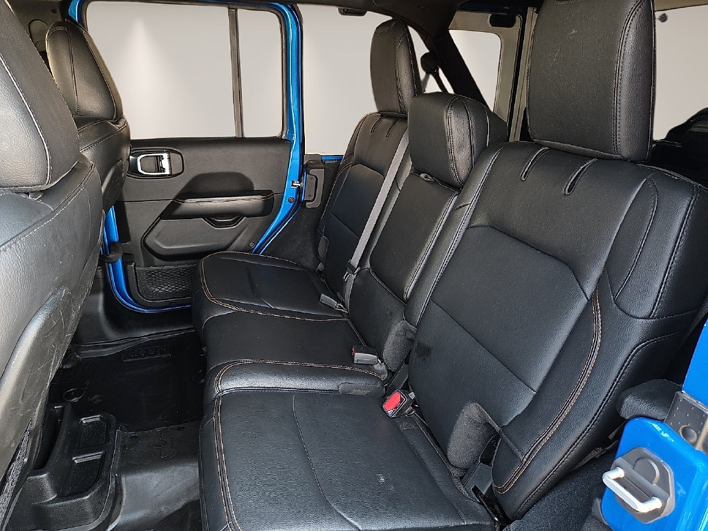 Used 2024 Jeep Wrangler Unlimited Sahara AWD/4WD image 13