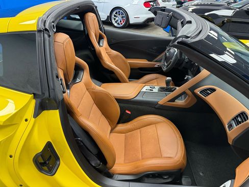 Used 2016 Chevrolet Corvette Z06 w/ 3LZ Preferred Equipment Group RWD image 17