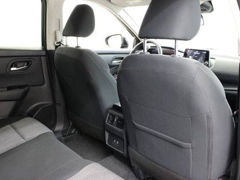 Certified 2026 Nissan Rogue SV FWD image 20