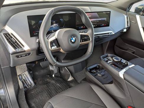 Used 2026 BMW iX xDrive60 w/ Premium Package AWD/4WD image 3
