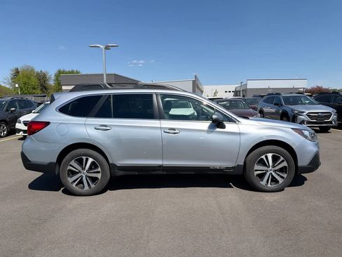 Used 2019 Subaru Outback 2.5i Limited AWD/4WD image 14