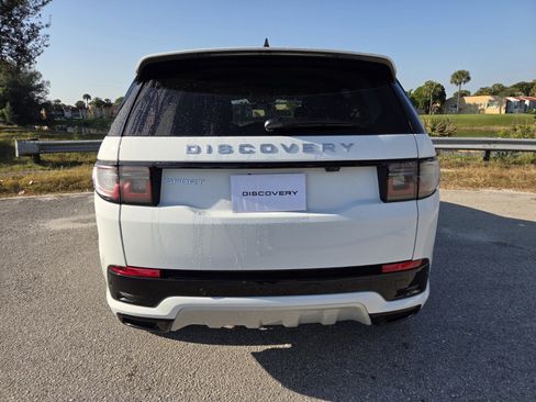 New 2025 Land Rover Discovery Sport S image 6