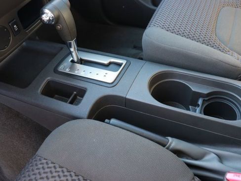 Used 2016 Nissan Frontier SV image 17