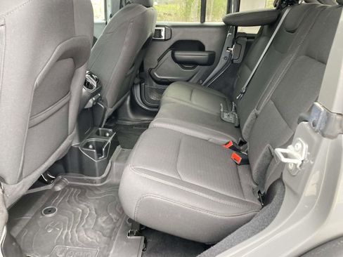 Used 2023 Jeep Wrangler Unlimited Sport image 14