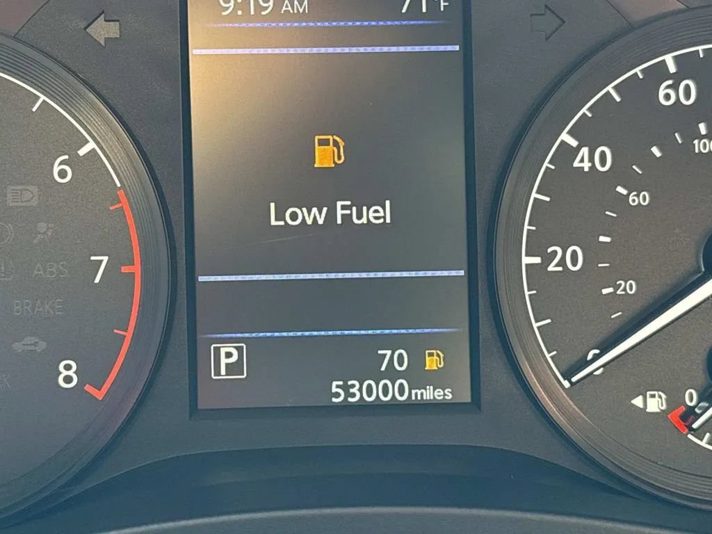 Used 2024 Nissan Altima 2.5 S FWD image 32