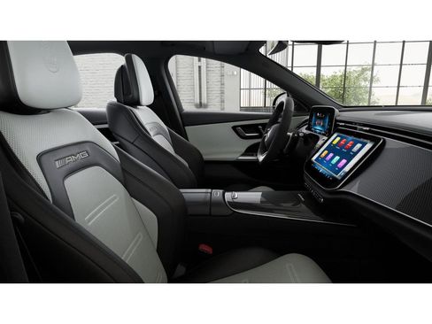 New 2026 Mercedes-Benz E 53 AMG e 4MATIC Sedan image 4