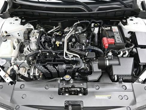 Used 2025 Nissan Altima 2.5 SV FWD image 32