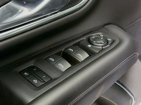 Used 2024 Chevrolet Tahoe LT AWD/4WD image 22