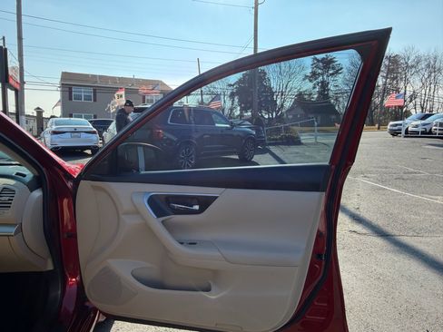 Used 2017 Nissan Altima 2.5 SV w/ Convenience Package image 23