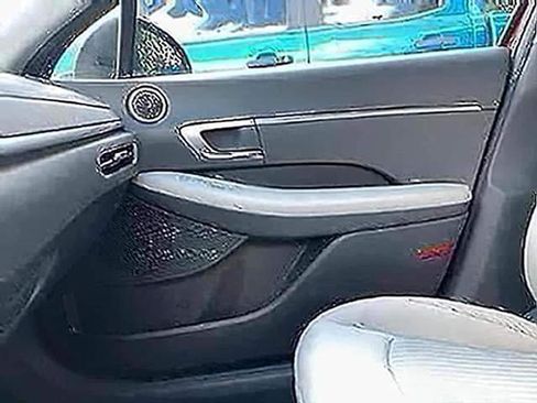 Used 2023 Hyundai Sonata SE FWD image 18