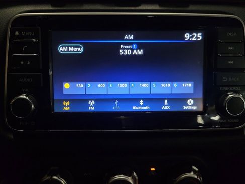 Used 2023 Nissan Versa S image 25