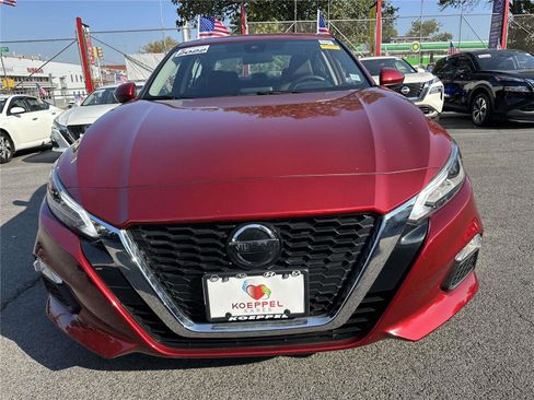 Certified 2022 Nissan Altima 2.5 SV image 9