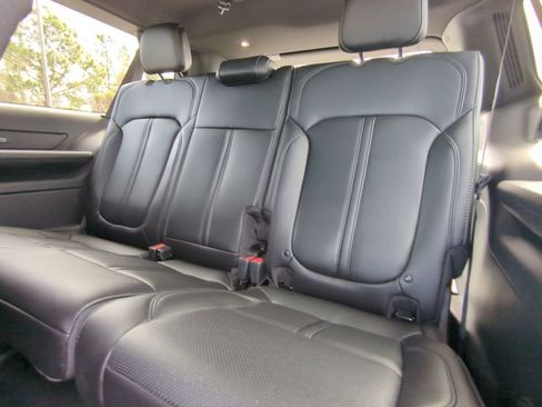 New 2025 Jeep Wagoneer L 4WD w/ Convenience Group I image 21