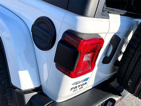 Used 2023 Jeep Wrangler Unlimited Sahara w/ Cold Weather Group image 23