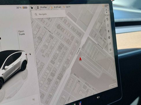Used 2022 Tesla Model Y Performance AWD/4WD image 26