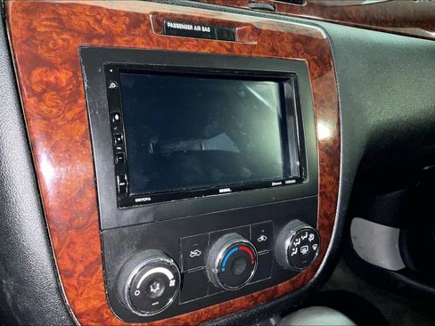 Used 2011 Chevrolet Impala LS FWD image 21