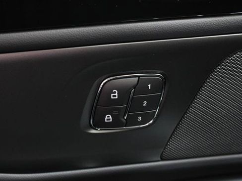New 2026 Lincoln Nautilus Reserve AWD/4WD image 37