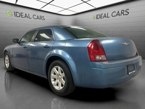 Used 2007 Chrysler 300 RWD image 7
