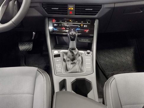 New 2026 Volkswagen Jetta SE FWD image 35