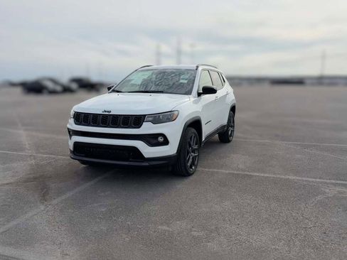 New 2026 Jeep Compass Latitude image 3